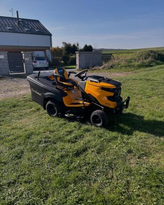 Další zákazník je majitelem zahradního traktoru CubCadet XT3 QR106. Přejeme mnoho nasekaných motohodin. 🔝 #cubcadet...